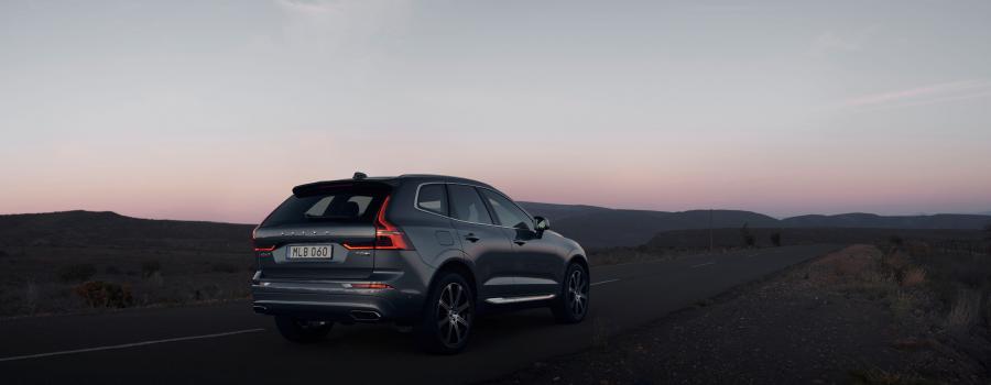  Volvo XC60 T8 AWD Recharge 2020 года  (фото 3 из 13)